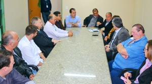 Faustino explicando processo site